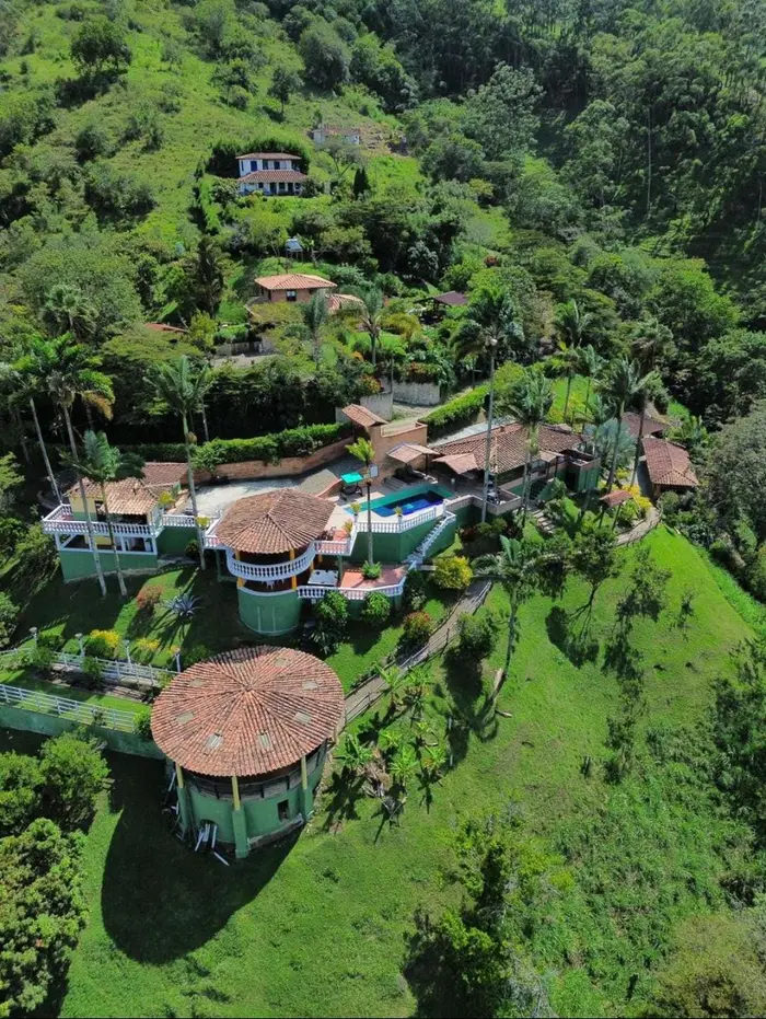 Finca lineal tipo mirador con Piscina y Jacuzzi